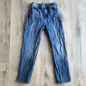 Old Navy Sky Hi Straight Jeans Size 4